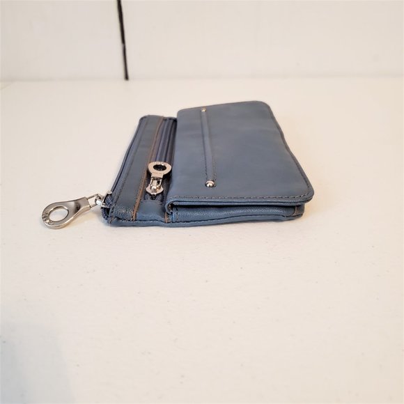 *SOLD* Relic Faux Leather Divided Money Organizer Wallet - Picture 3 of 8